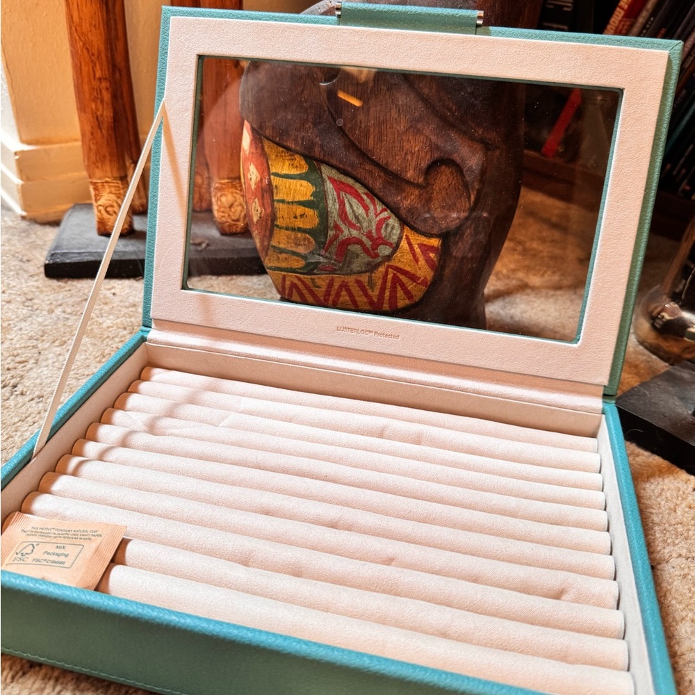 WOLF Jewelry Case with Turquoise Edge